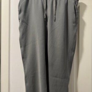 Lululemon cropped lightweight pants, gray-green